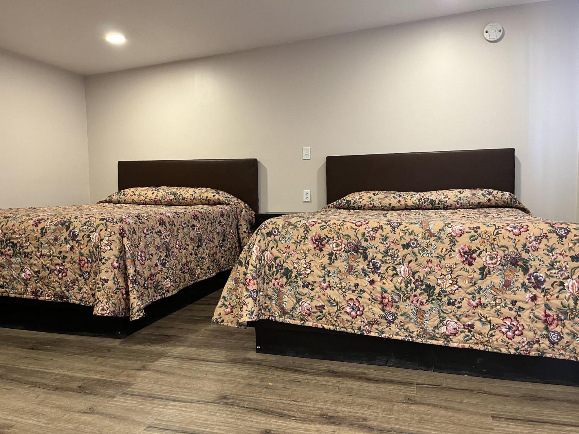 Kluane Park Inn เฮนส์จังก์ชัน ภายนอก รูปภาพ
