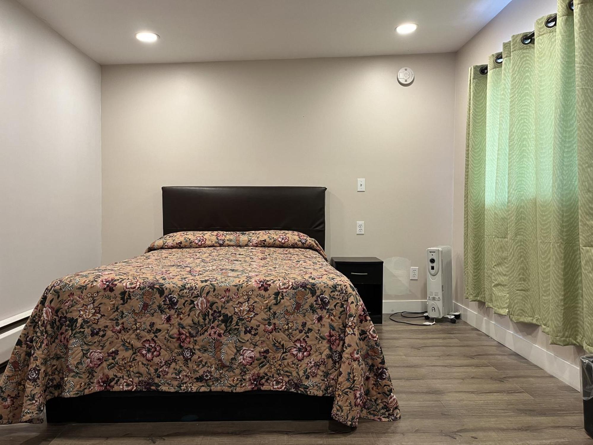 Kluane Park Inn เฮนส์จังก์ชัน ภายนอก รูปภาพ
