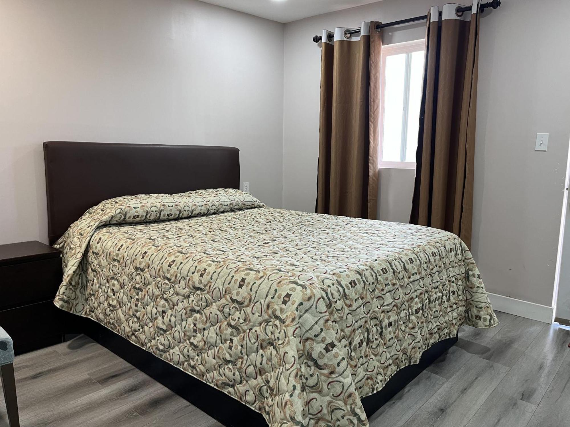 Kluane Park Inn เฮนส์จังก์ชัน ภายนอก รูปภาพ