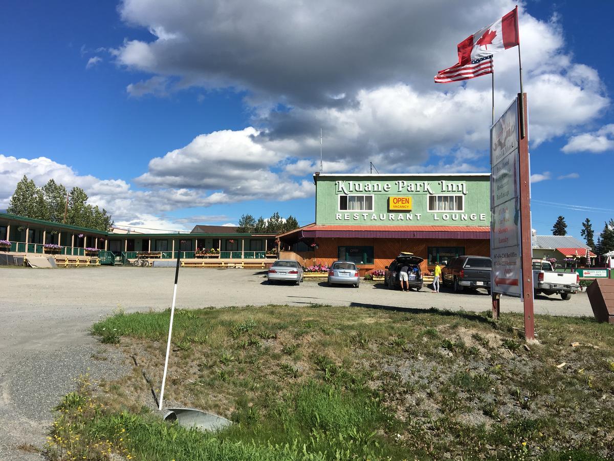 Kluane Park Inn เฮนส์จังก์ชัน ภายนอก รูปภาพ