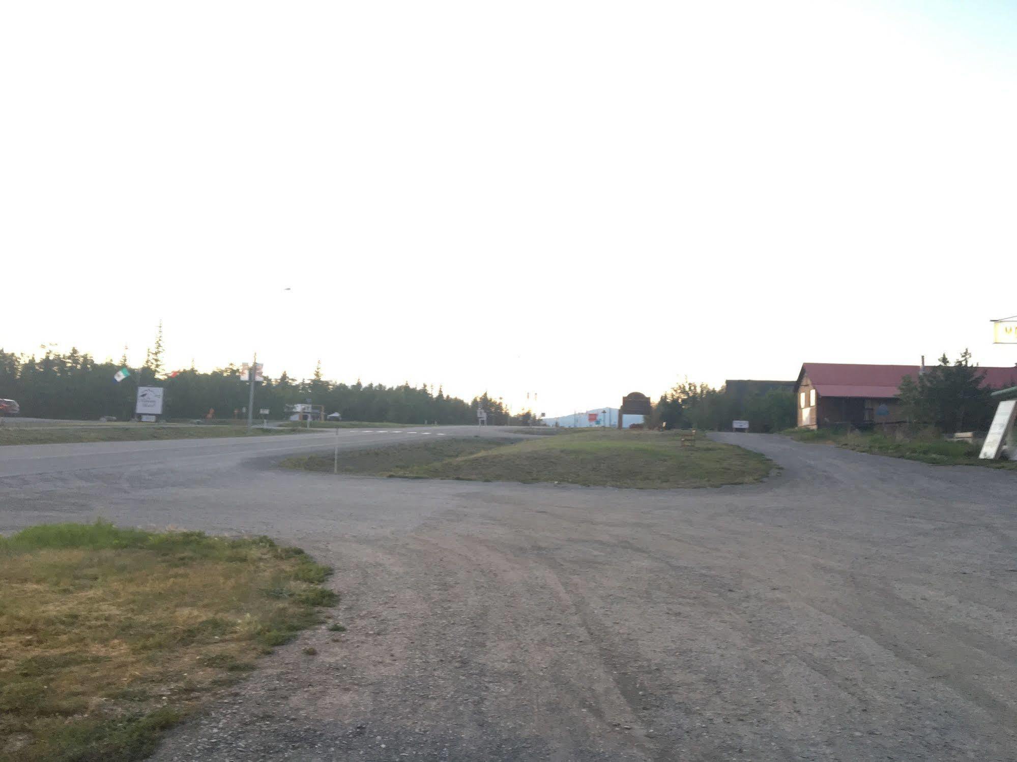 Kluane Park Inn เฮนส์จังก์ชัน ภายนอก รูปภาพ